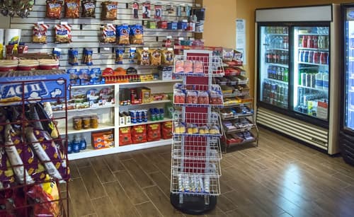 Sailport Waterfront Suites, Gift shop