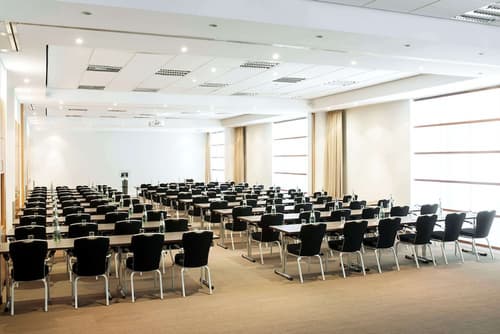 NH Collection Berlin Mitte am Checkpoint Charlie, Business center