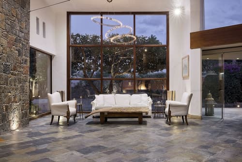 St. Nicolas Bay Resort Hotel & Villas, Lobby