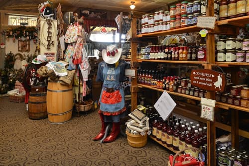 Buffalo Bill Village Cabins, Gift shop