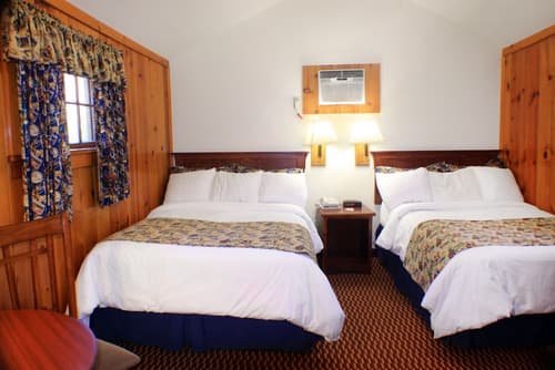 Buffalo Bill Village Cabins, Room