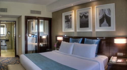 Crowne Plaza Dubai Deira by IHG, Room