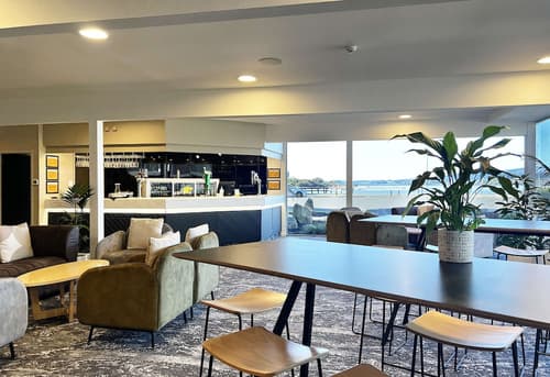 Sudima Lake Rotorua, Bar (on property)