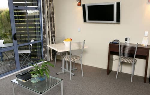 Sails On The Lake, Living area