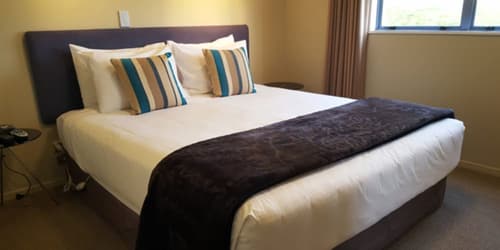 Sails On The Lake, Room