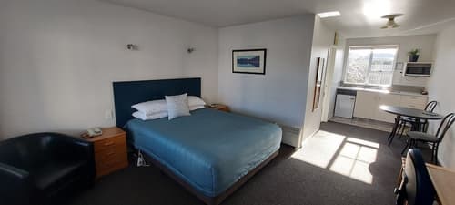 Fitzherbert Court Motel, Room