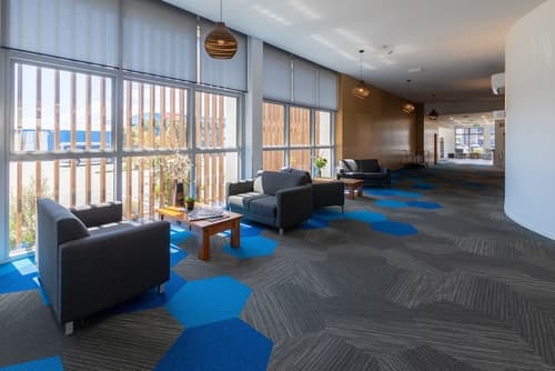 Beachfront Hotel, Lobby sitting area