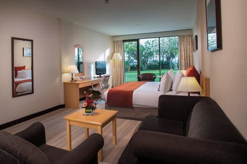 Crowne Plaza Muscat by IHG, Room