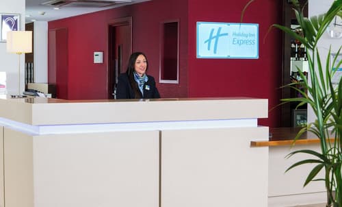Holiday Inn Express Glasgow Airport by IHG, Reception
