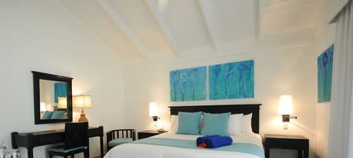 Blue JackTar, Room