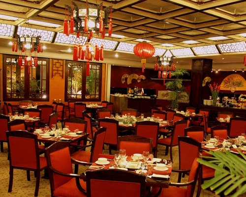 Pearl Continental Hotel Karachi, Restaurant