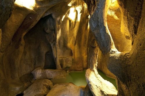 Millennium Resort Manuels, Indoor spa tub