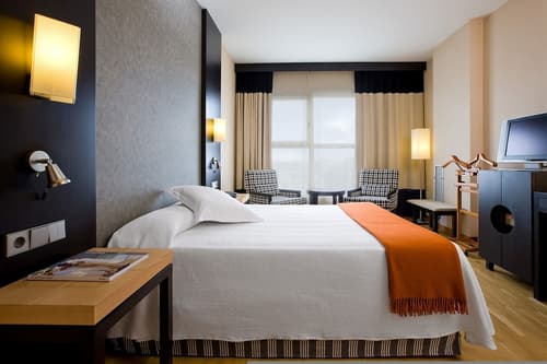 NH Valencia Center, Room