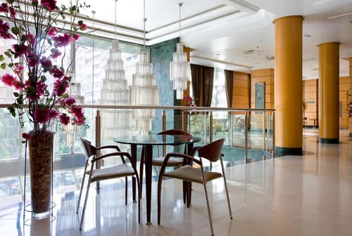 NH Valencia Center, Lobby sitting area