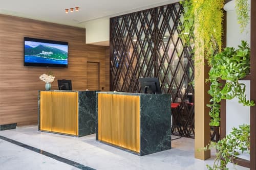 Occidental Sevilla Viapol, Reception