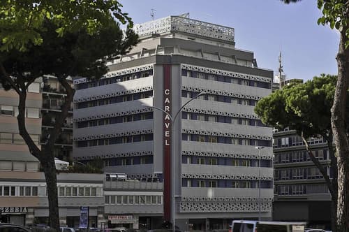 Hotel Caravel, Front of property