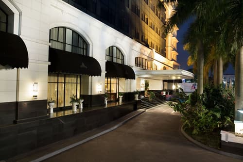 The Papandayan, Front of property - evening/night