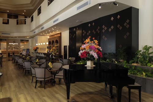 Royal Phuket City Hotel, Lobby lounge