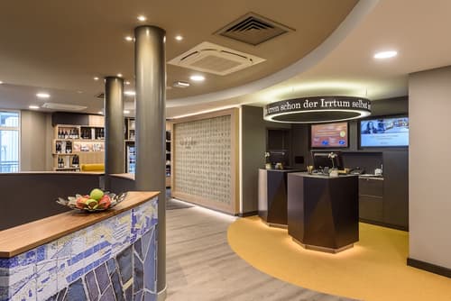 Mercure Hotel Stuttgart Zuffenhausen, Reception