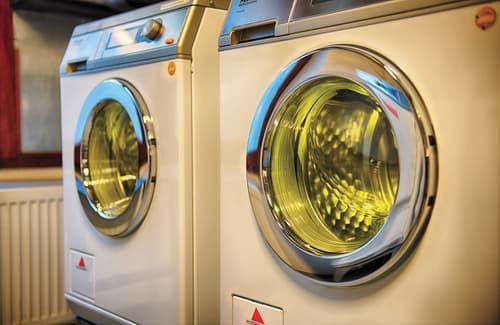 Leonardo Hotel & Residenz München, Laundry room
