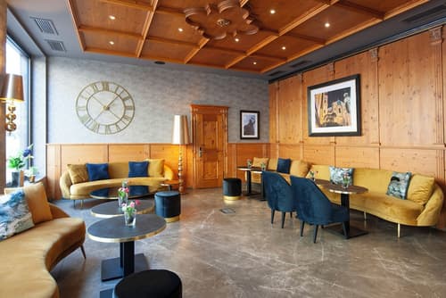 KING's HOTEL First, Lobby