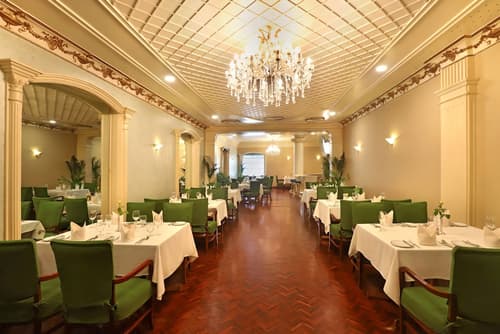 The Ambassador, Mumbai, Restaurant