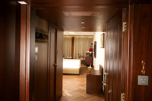 The Ambassador, Mumbai, Room