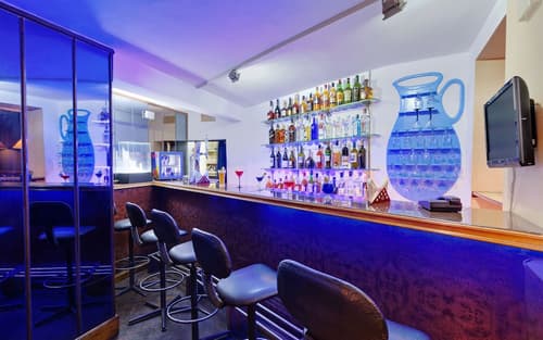 Ambassador Pallava, Bar (on property)