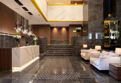 Hotel Granada Center, Reception