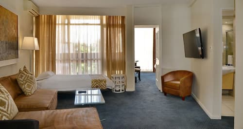 The Parktonian All Suite Hotel, Room