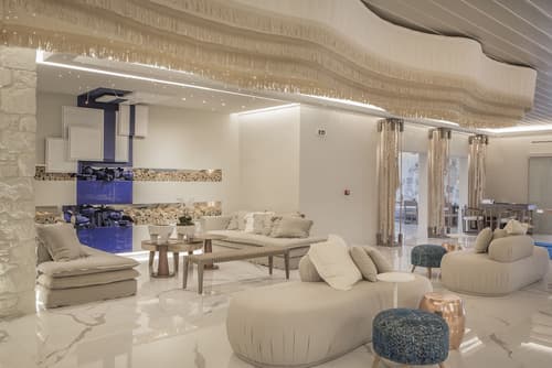 Palladium Hotel, Lobby sitting area