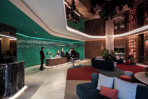 Hotel Mundial, Reception