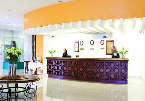 Hotel Misión Guadalajara, Reception