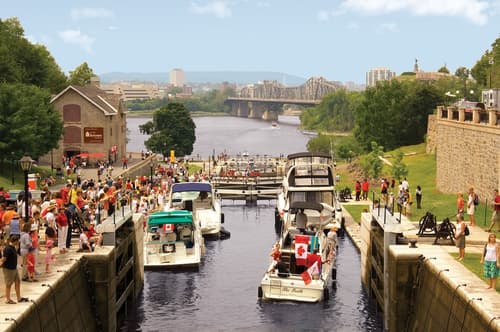 Lord Elgin Hotel, Marina