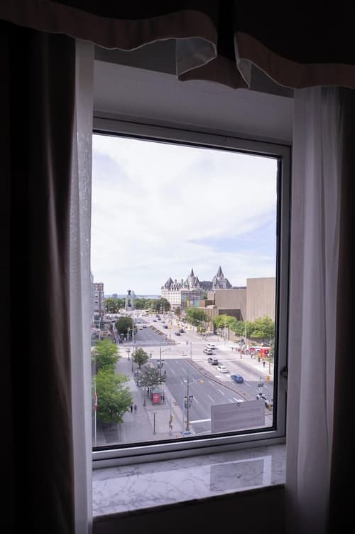 Lord Elgin Hotel, View from room