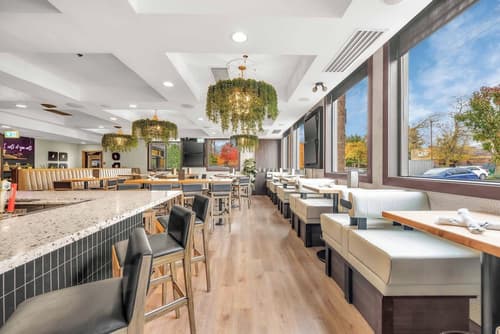 Sandman Hotel Vancouver Airport, Restaurant