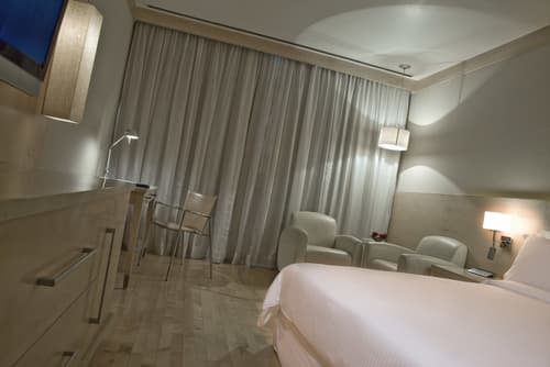 Le Meridien New Delhi, Room