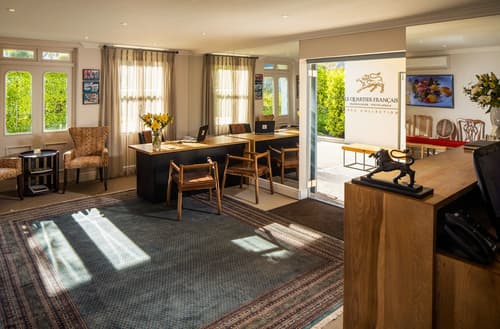 Le Quartier Francais, Reception