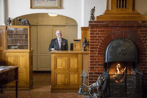 Hotel Victoria, Reception