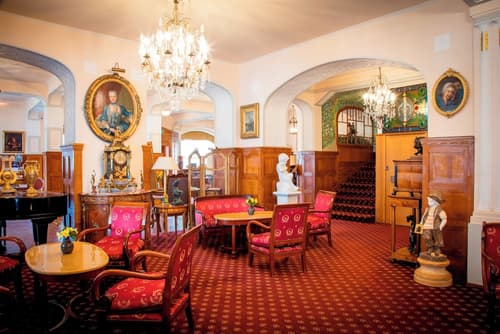 Hotel Victoria, Reception