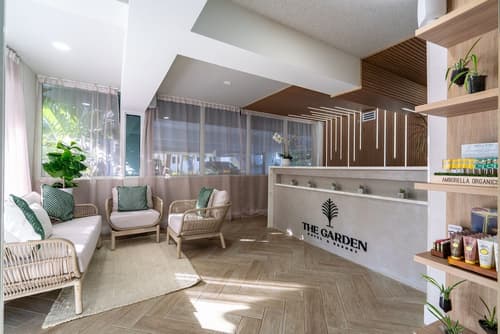 The Garden Hotel & Resort, Reception