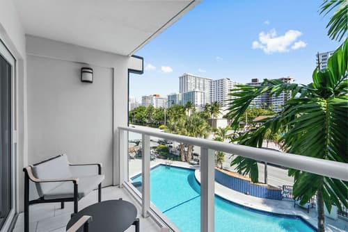 The Garden Hotel & Resort, Terrace/patio