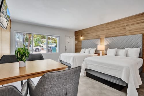 The Garden Hotel & Resort, Room