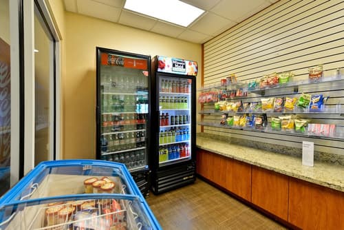 City Express by Marriott Orlando International Drive, Vending machine