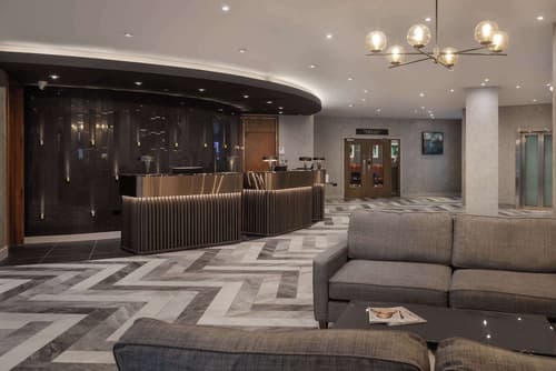 Hilton Cardiff, Reception