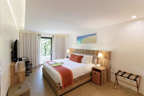 Discovery Coron, Room