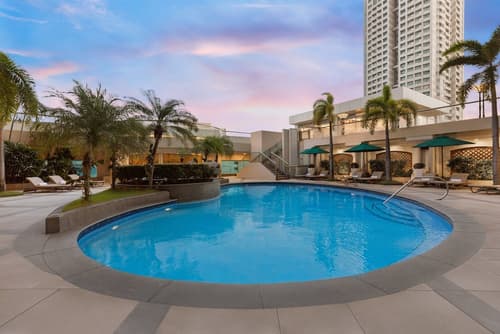 Sheraton Manila Bay, Pool