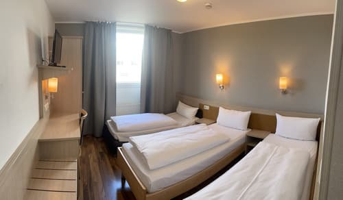 Hotel Imperial, Room