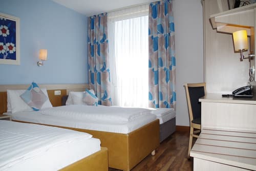 Hotel Imperial, Room