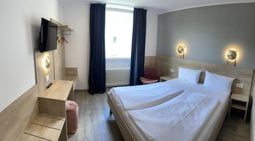 Hotel Imperial, Room